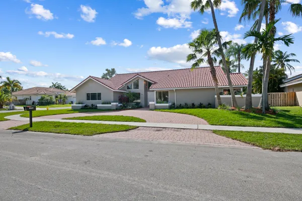 $1,295,000 | 10141 Southwest 3rd Street, Plantation, FL 33324