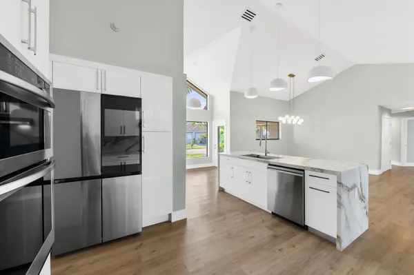 $1,295,000 | 10141 Southwest 3rd Street, Plantation, FL 33324