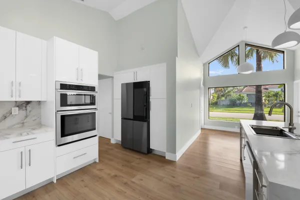 $1,295,000 | 10141 Southwest 3rd Street, Plantation, FL 33324