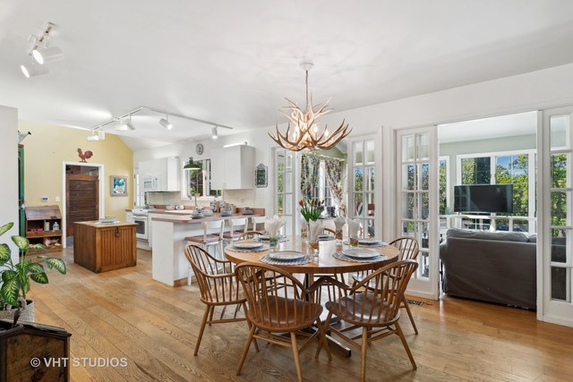 449 Roslyn Road East Dundee, IL 60118 - Photo 12 of 48