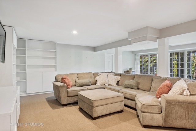 449 Roslyn Road East Dundee, IL 60118 - Photo 31 of 48