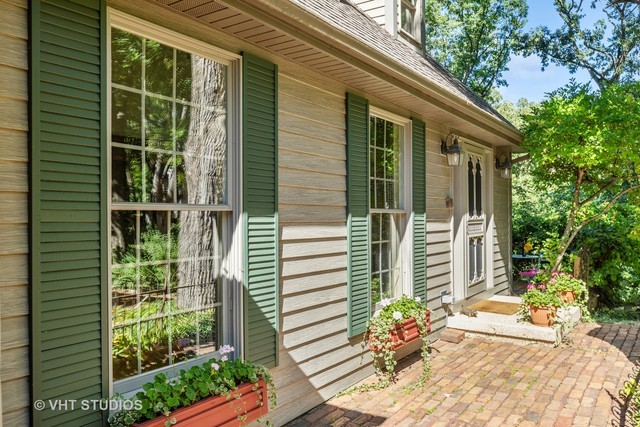 449 Roslyn Road East Dundee, IL 60118 - Photo 5 of 48