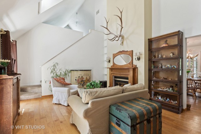 449 Roslyn Road East Dundee, IL 60118 - Photo 8 of 48