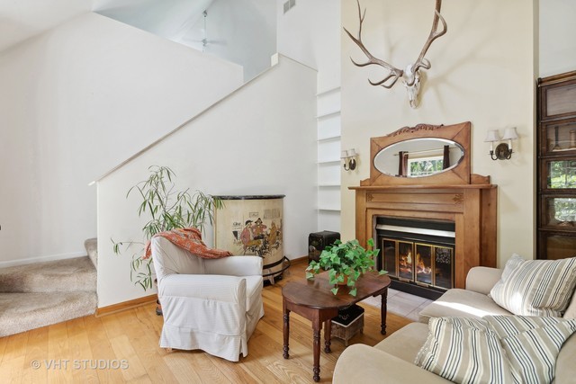 449 Roslyn Road East Dundee, IL 60118 - Photo 9 of 48