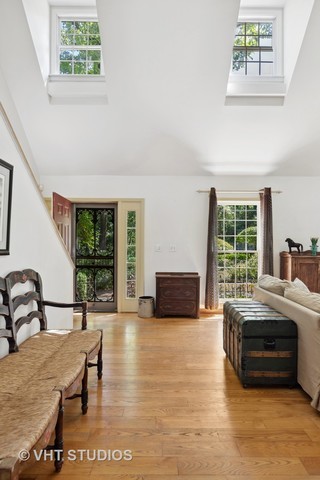 449 Roslyn Road East Dundee, IL 60118 - Photo 10 of 48