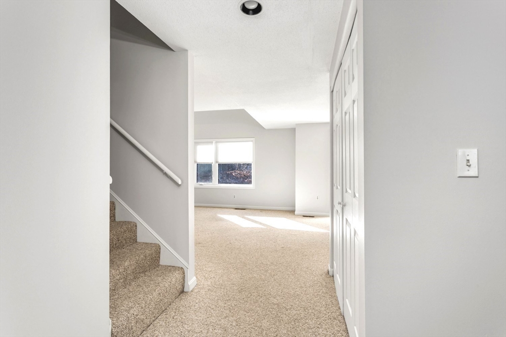 31 Stone Ridge Road, Unit 31 Franklin, MA 02038 - Photo 11 of 41 Gallery Image 11