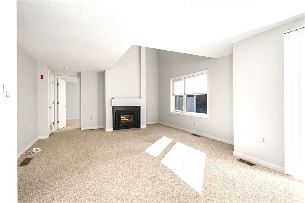 31 Stone Ridge Road, Unit 31 Franklin, MA 02038 - Photo 13 of 41 Gallery Image 13