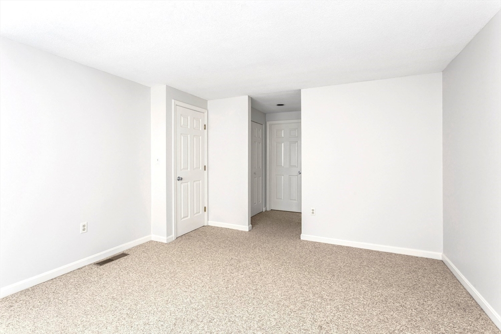 31 Stone Ridge Road, Unit 31 Franklin, MA 02038 - Photo 18 of 41 Gallery Image 18