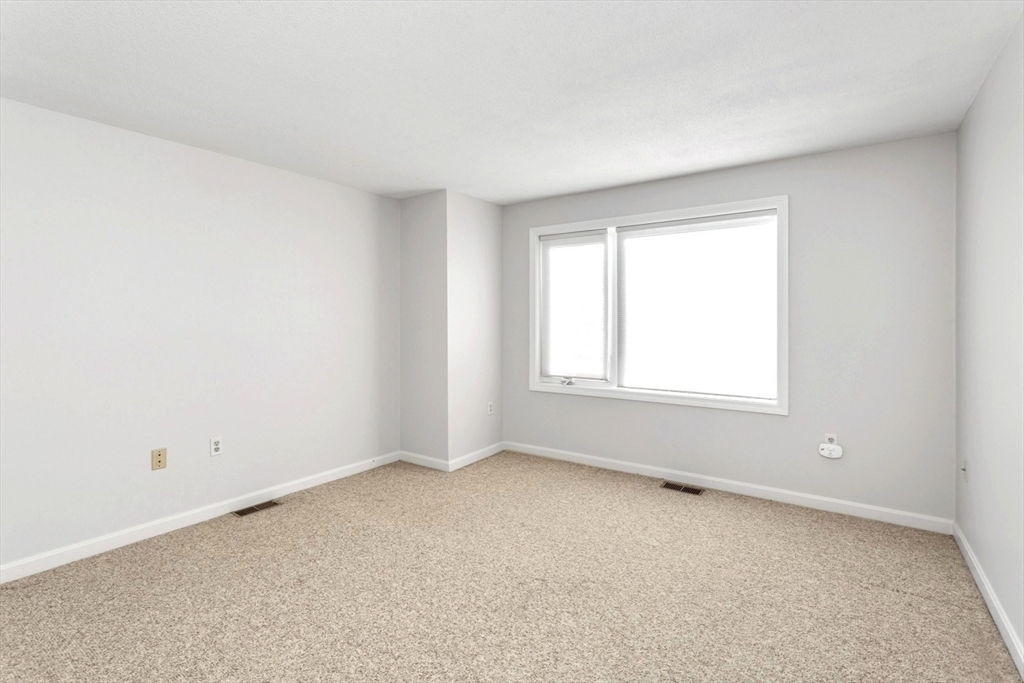 31 Stone Ridge Road, Unit 31 Franklin, MA 02038 - Photo 19 of 41 Gallery Image 19
