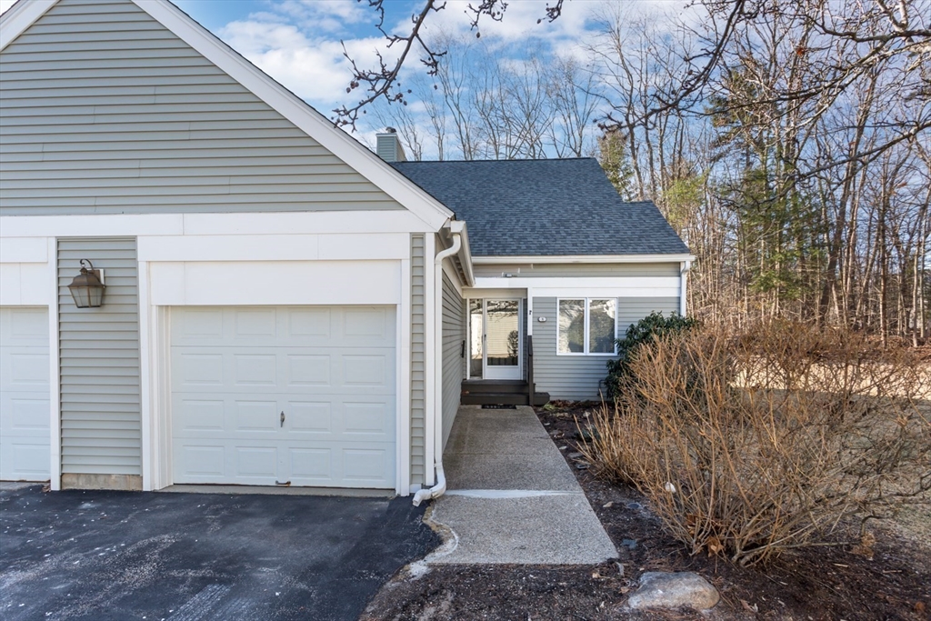 31 Stone Ridge Road, Unit 31 Franklin, MA 02038 - Photo 2 of 41 Gallery Image 2