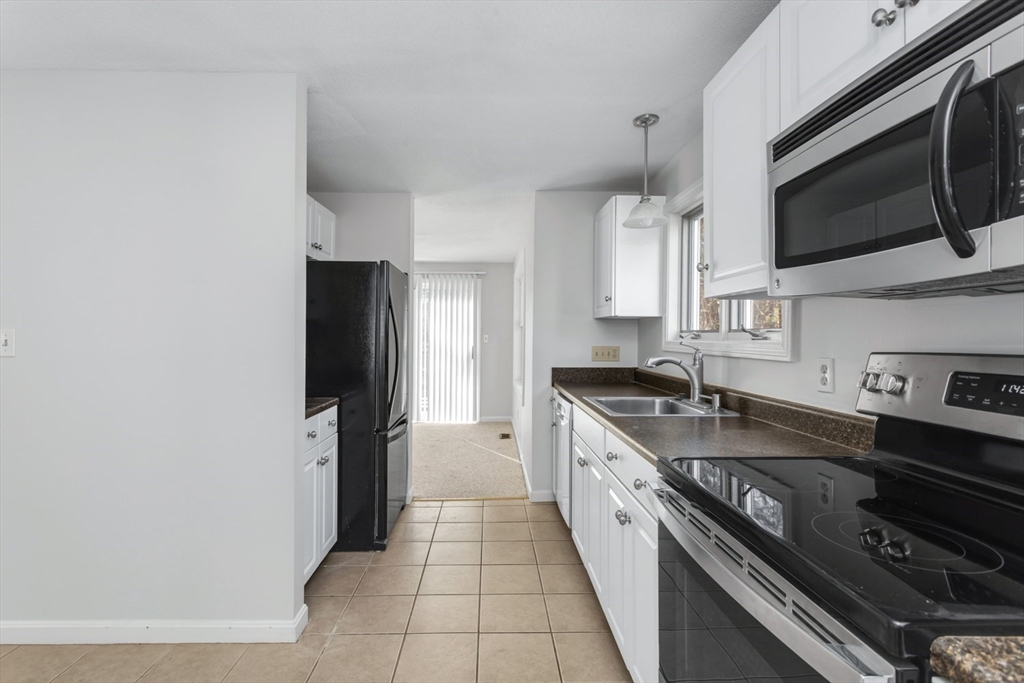 31 Stone Ridge Road, Unit 31 Franklin, MA 02038 - Photo 6 of 41 Gallery Image 6
