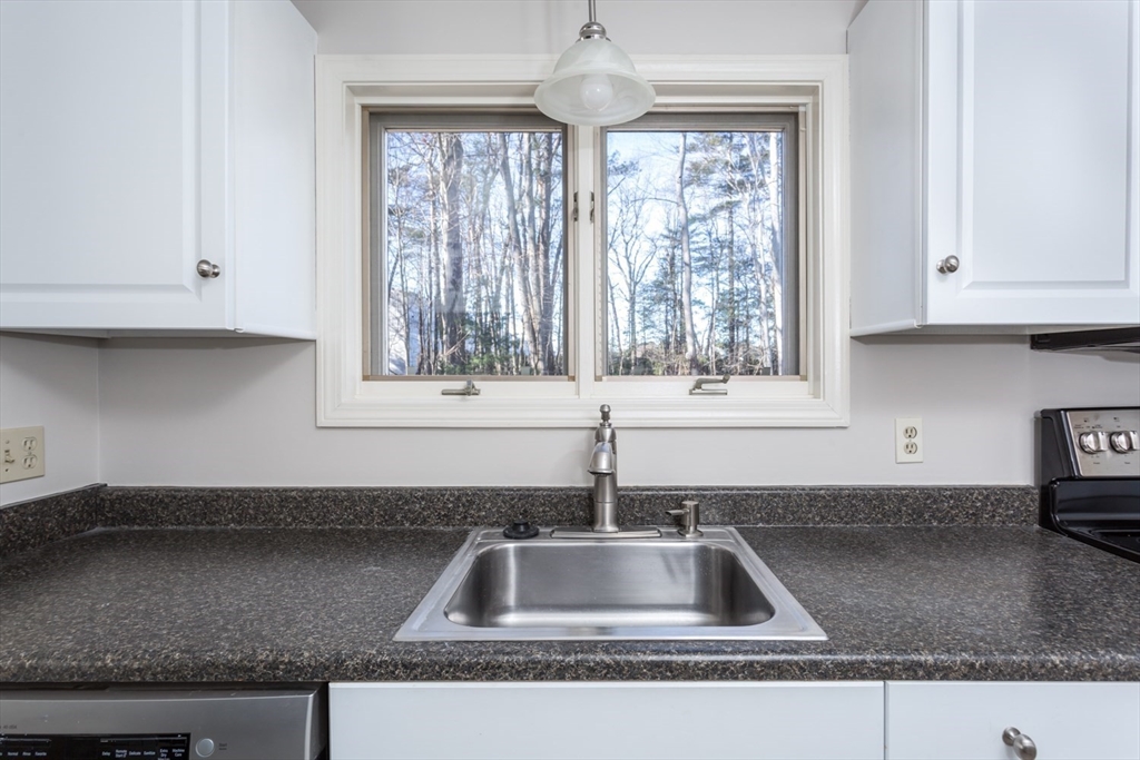 31 Stone Ridge Road, Unit 31 Franklin, MA 02038 - Photo 7 of 41 Gallery Image 7