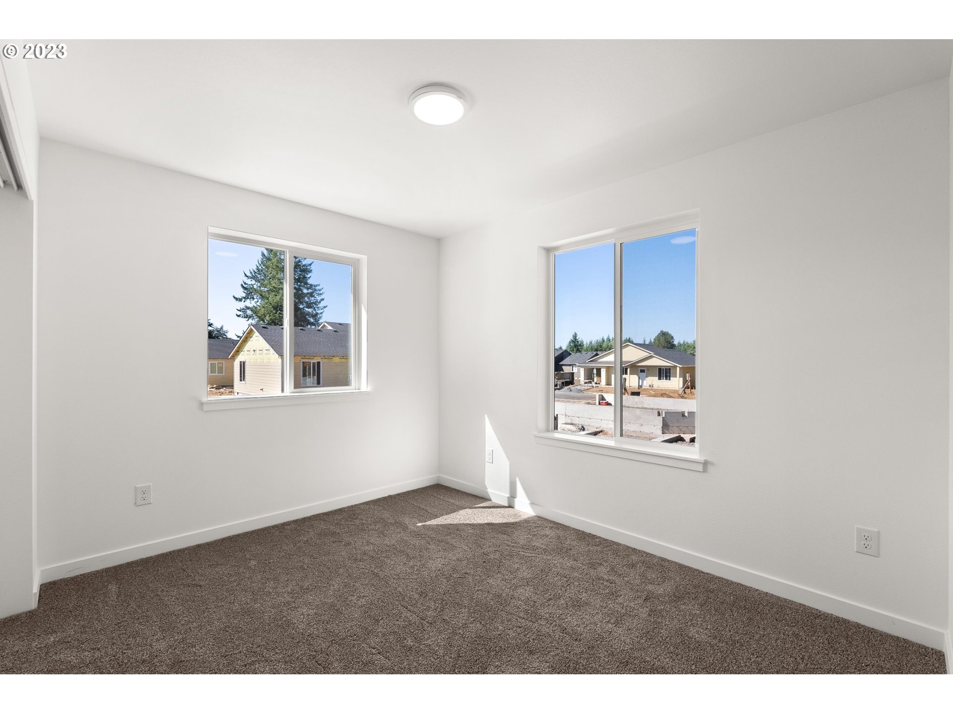 1019 Peach Road Winlock, WA 98596 - Photo 15 of 22 a view of a window in a room