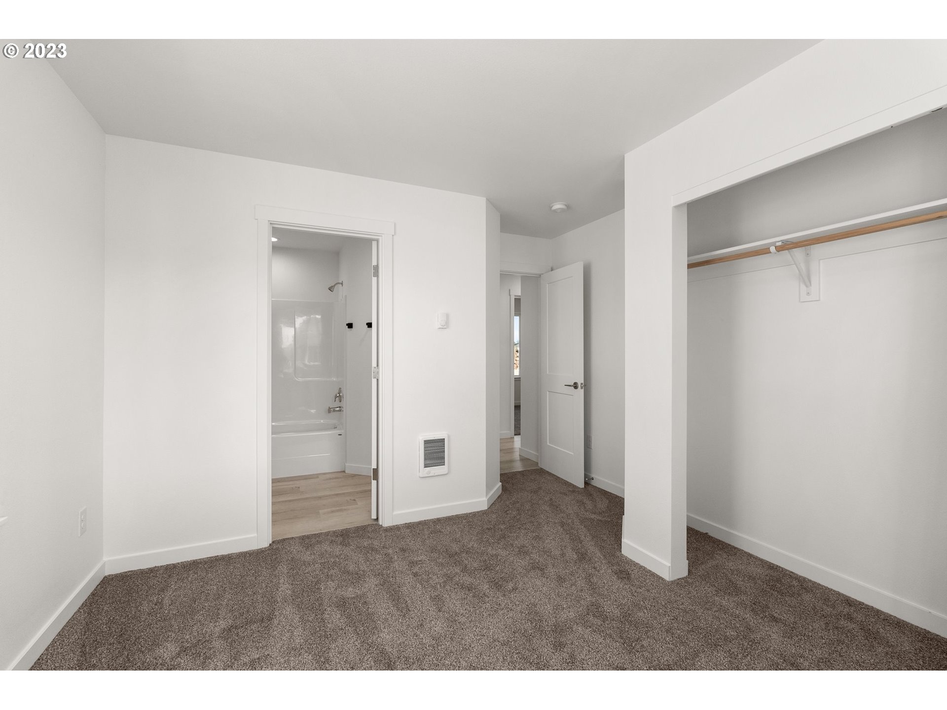 1019 Peach Road Winlock, WA 98596 - Photo 16 of 22 a view of an empty room