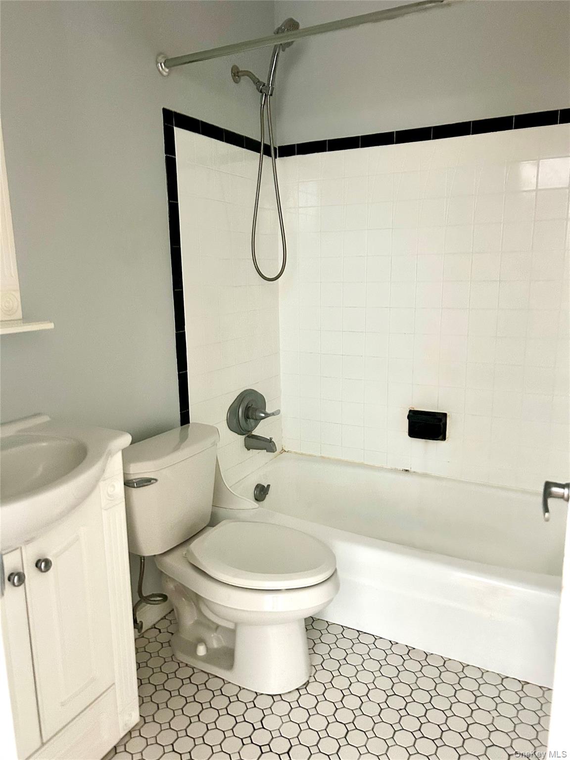 8 Colonial Road, Unit 36 Beacon, NY 12508 - Photo 9 of 9