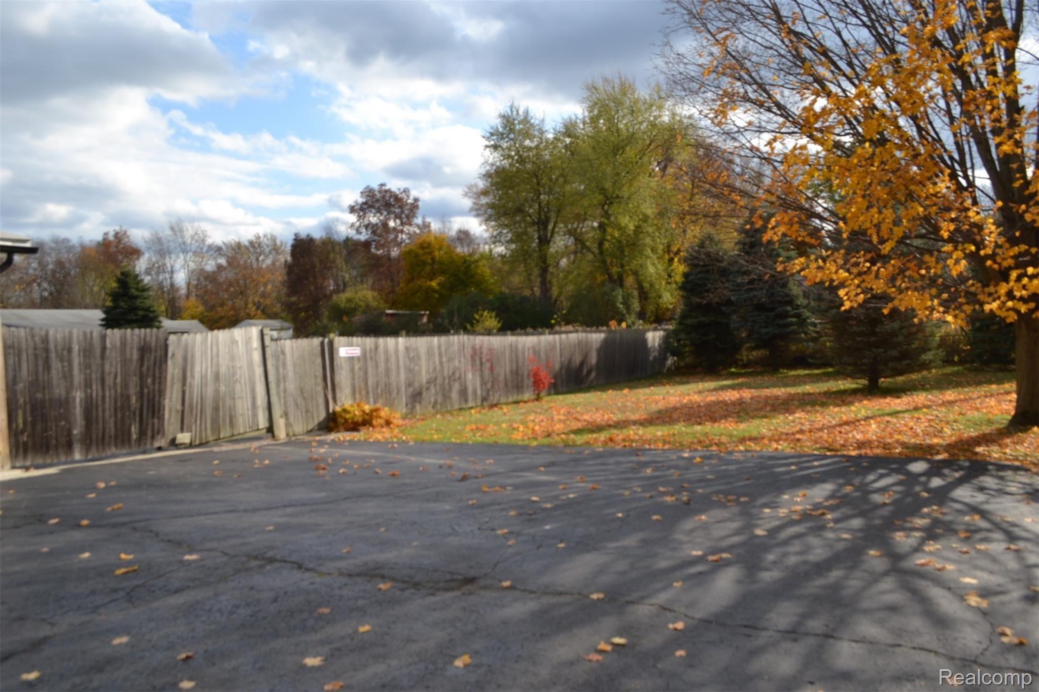 10106 Clio Road Clio, MI 48420 - Photo 3 of 56 DSC_0089.JPG