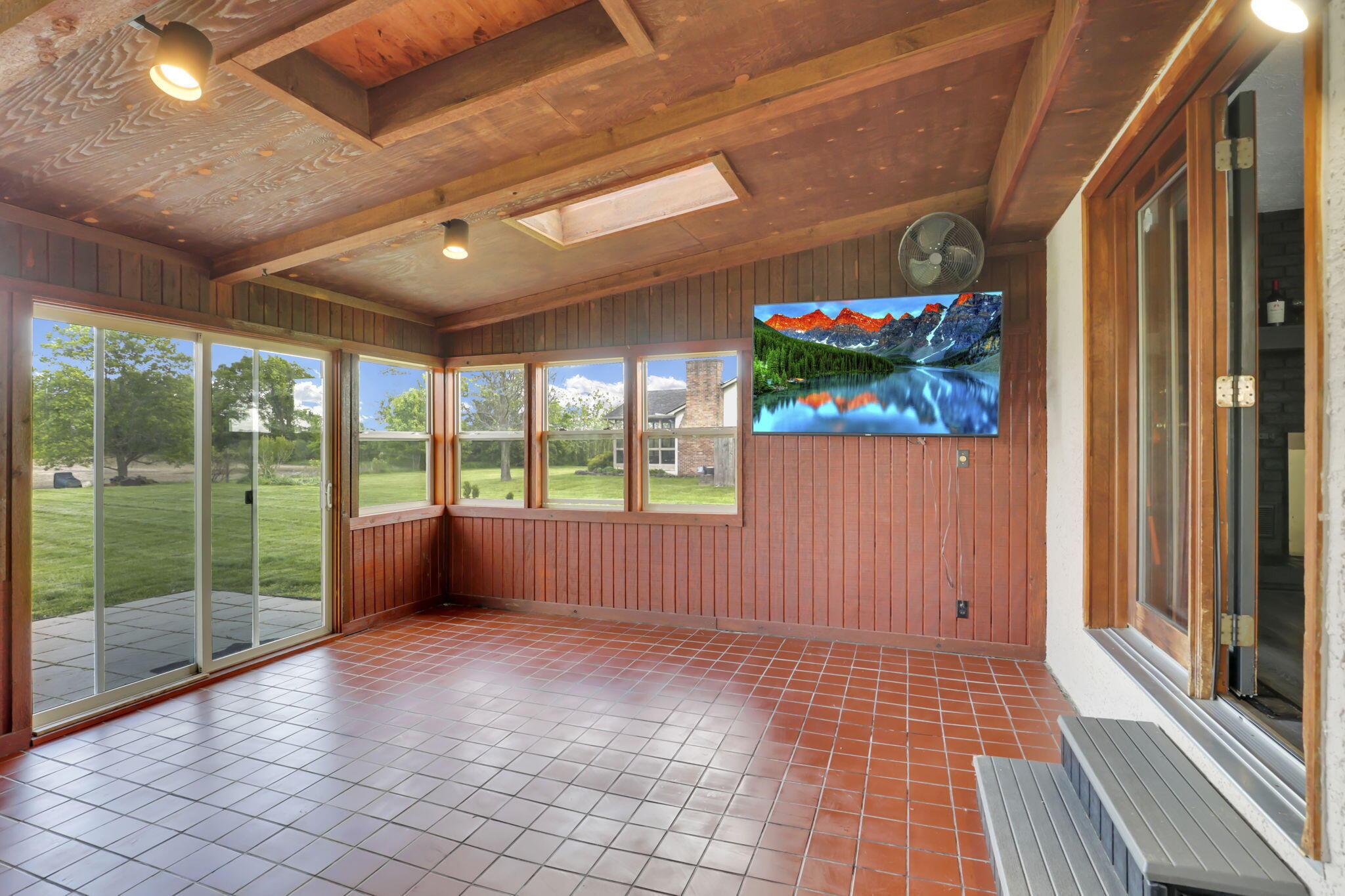 728 Murnan Road Galloway, OH 43119 - Photo 21 of 52 28-web-or-mls-011A5591