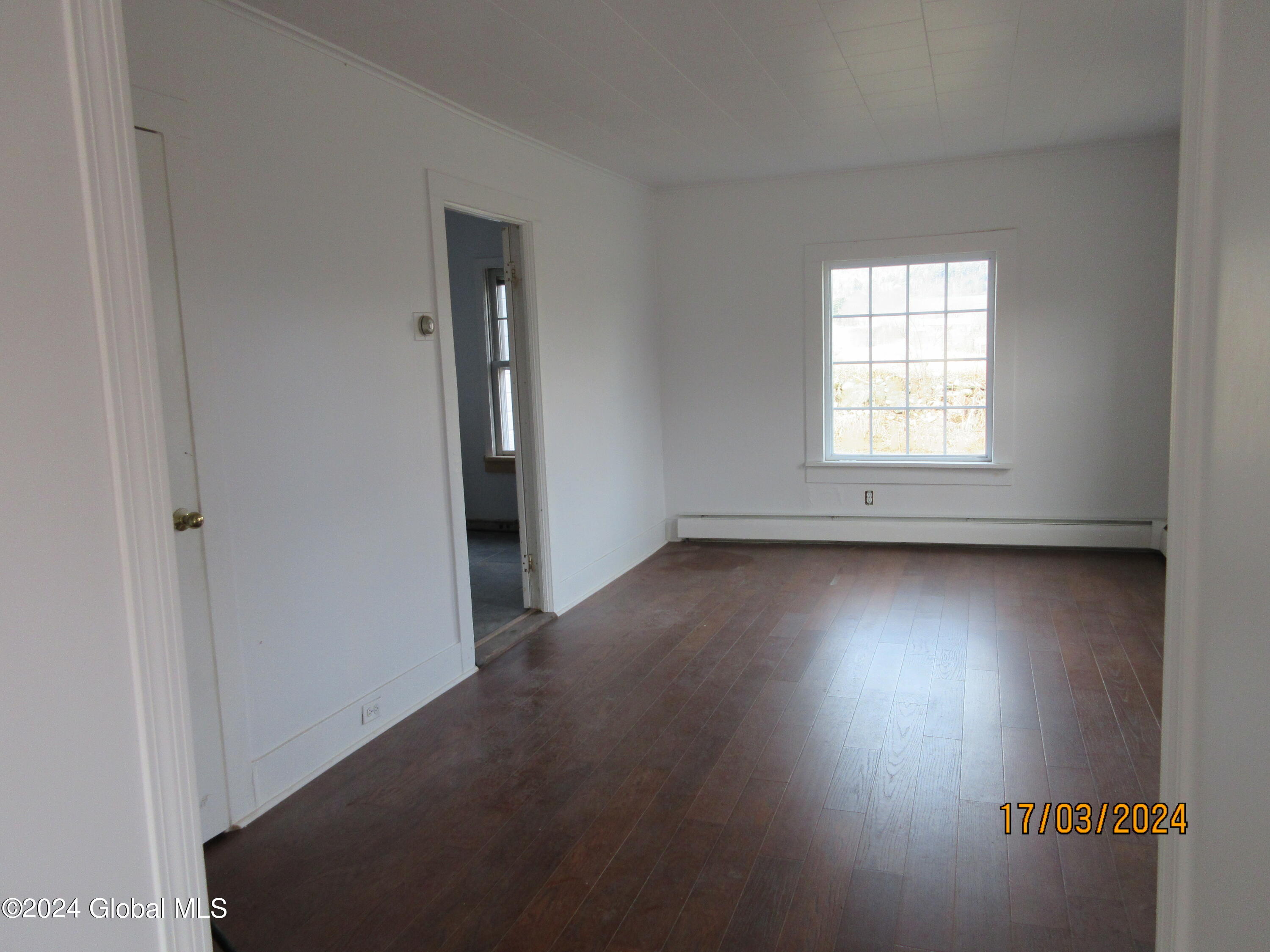 2304 County Rte 30 Poultney, VT 05764 - Photo 11 of 27 Living