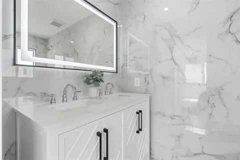 $875,000 | 324 Northeast 28th Street, Wilton Manors, FL 33334