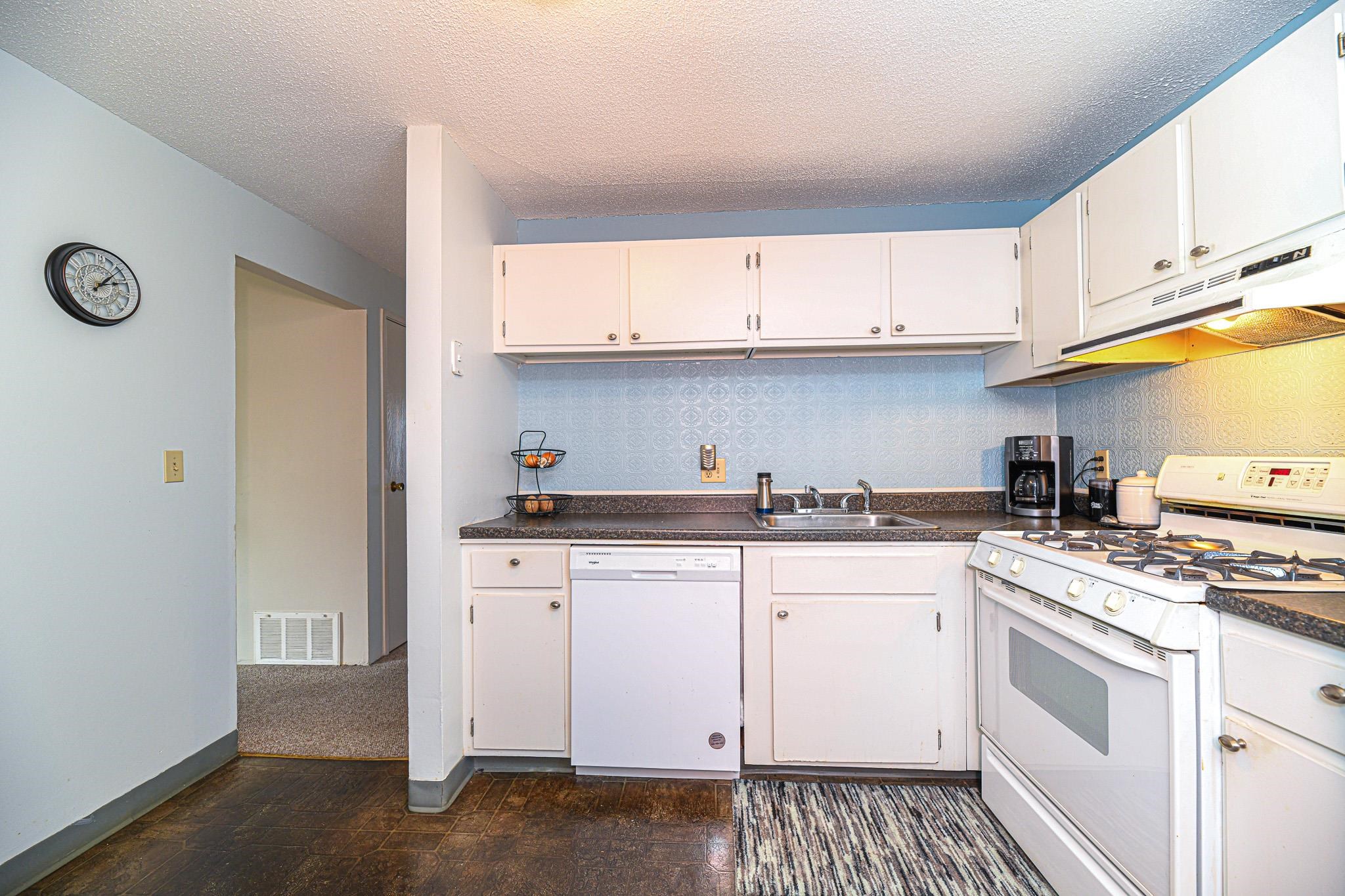 1 Brookside Drive, Unit 12 Exeter, NH 03833 - Photo 13 of 26