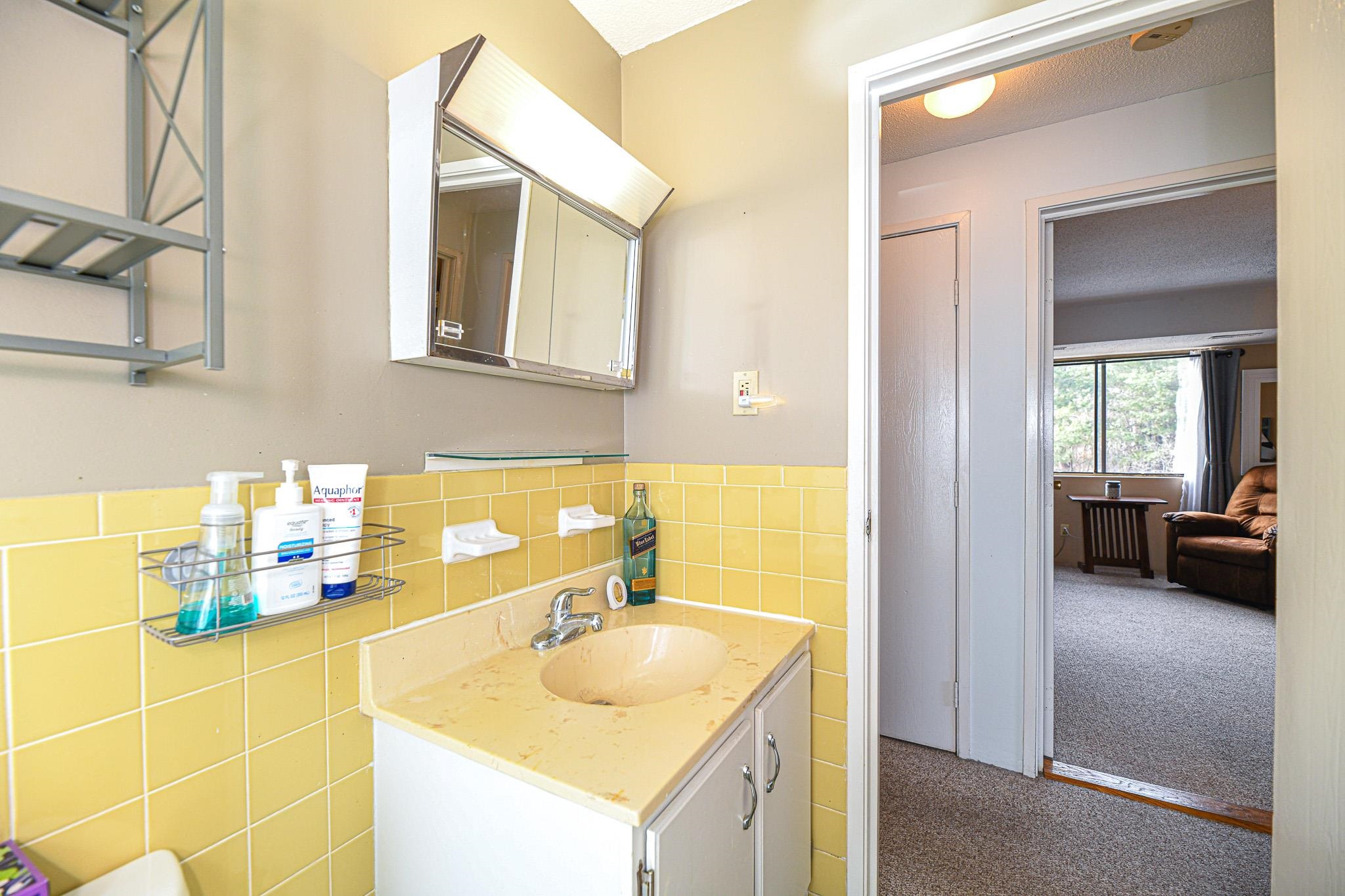 1 Brookside Drive, Unit 12 Exeter, NH 03833 - Photo 14 of 26