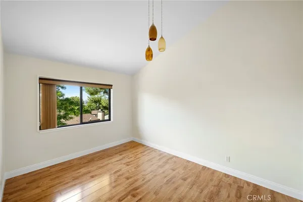 $4,000 | 10831 Roycroft Street, Unit 81, Sun Valley, CA 91352