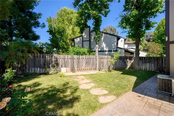 $4,000 | 10831 Roycroft Street, Unit 81, Sun Valley, CA 91352