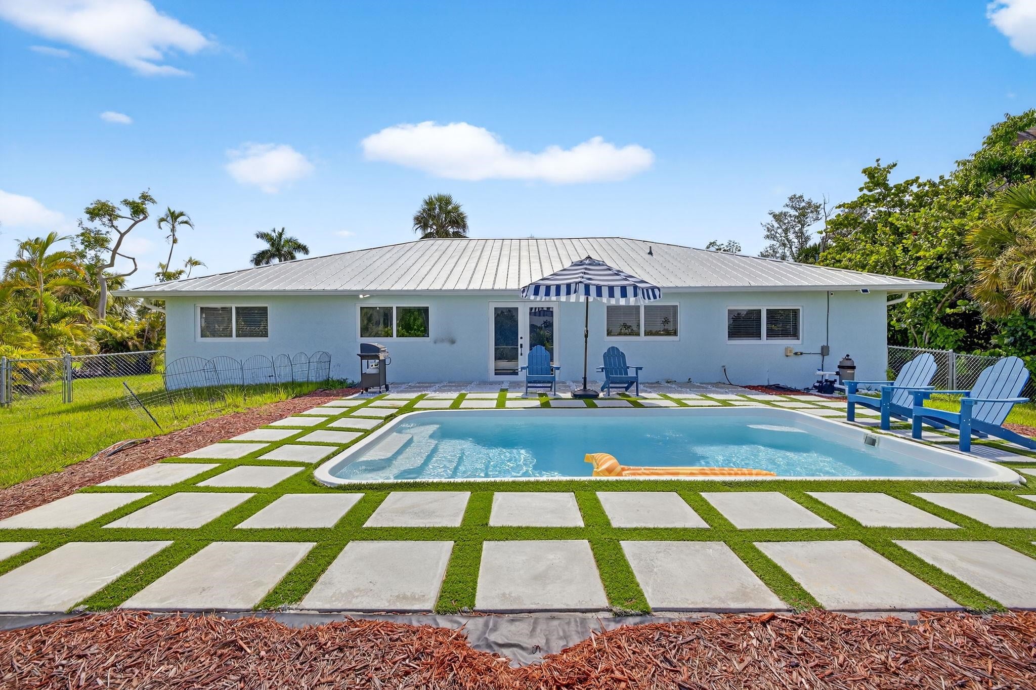 1377 Sand Castle Road Sanibel, FL 33957 - Photo 4 of 49 Gallery Image 4