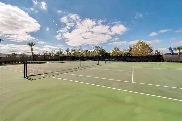$525,000 | 9354 Meadow Hunt Way, Winter Garden, FL 34787