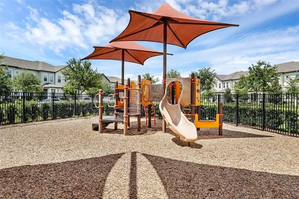 $525,000 | 9354 Meadow Hunt Way, Winter Garden, FL 34787