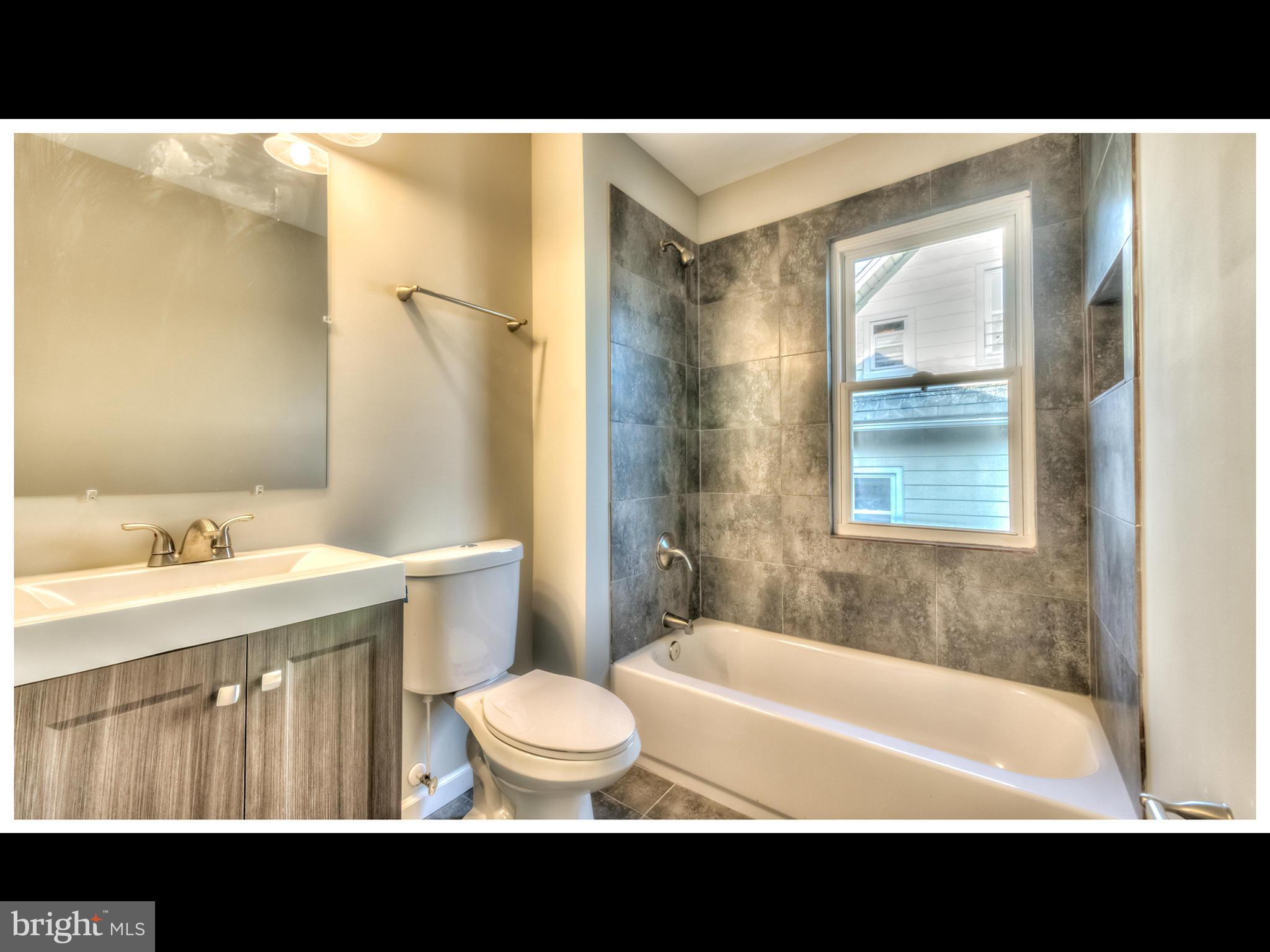 3412 Alto Road Baltimore, MD 21216 - Photo 15 of 30 Bath