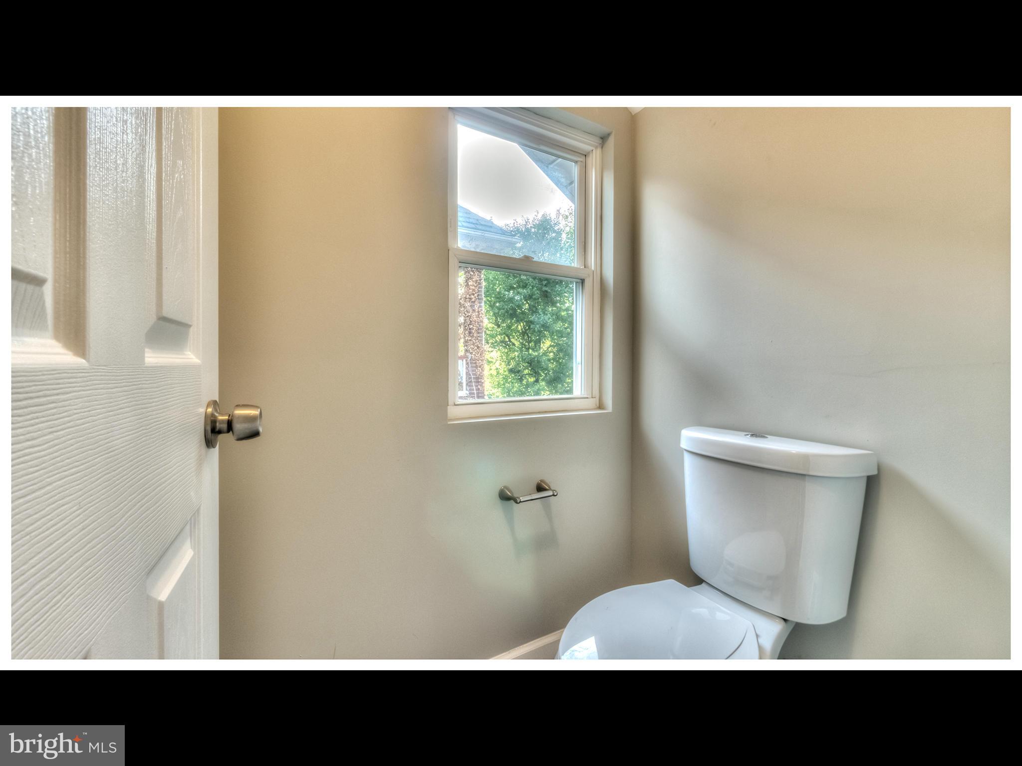 3412 Alto Road Baltimore, MD 21216 - Photo 17 of 30 Bath