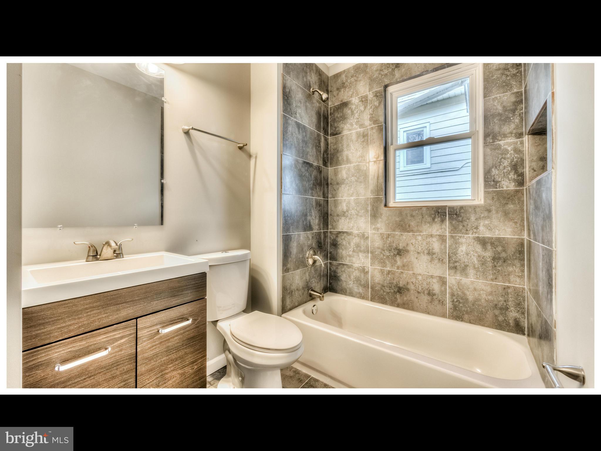 3412 Alto Road Baltimore, MD 21216 - Photo 10 of 30 Bath