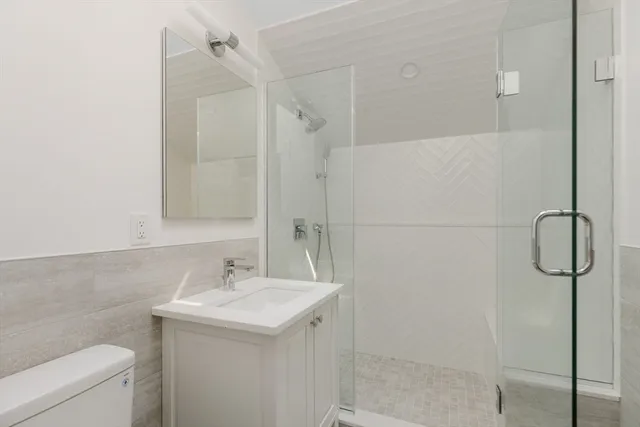 $5,950 | 105 Fayerweather Street, Unit 2, Cambridge, MA 02138