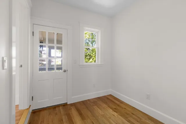 $5,950 | 105 Fayerweather Street, Unit 2, Cambridge, MA 02138