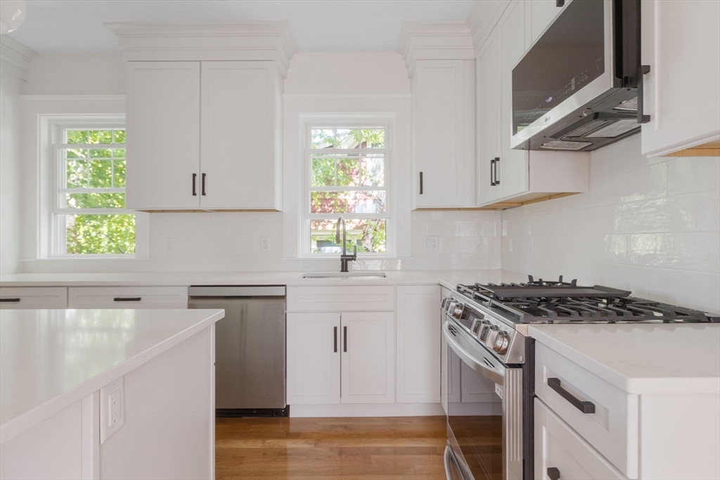 105 Fayerweather Street, Unit 2 Cambridge, MA 02138 - Photo 4 of 23