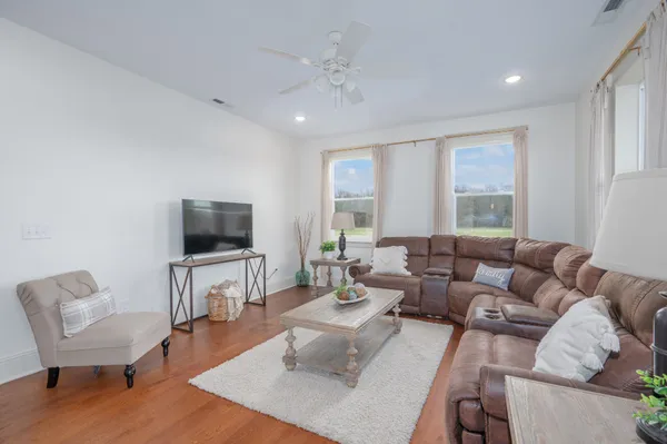 $635,500 | 153 Lewis Road, Morrison, TN 37357