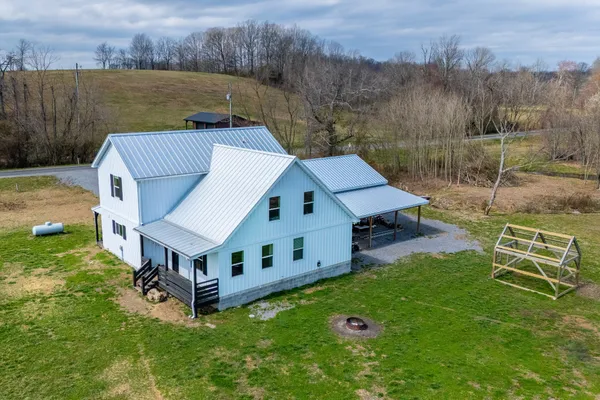 $635,500 | 153 Lewis Road, Morrison, TN 37357