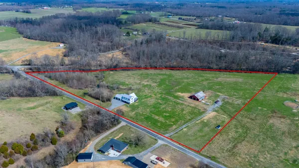 $635,500 | 153 Lewis Road, Morrison, TN 37357