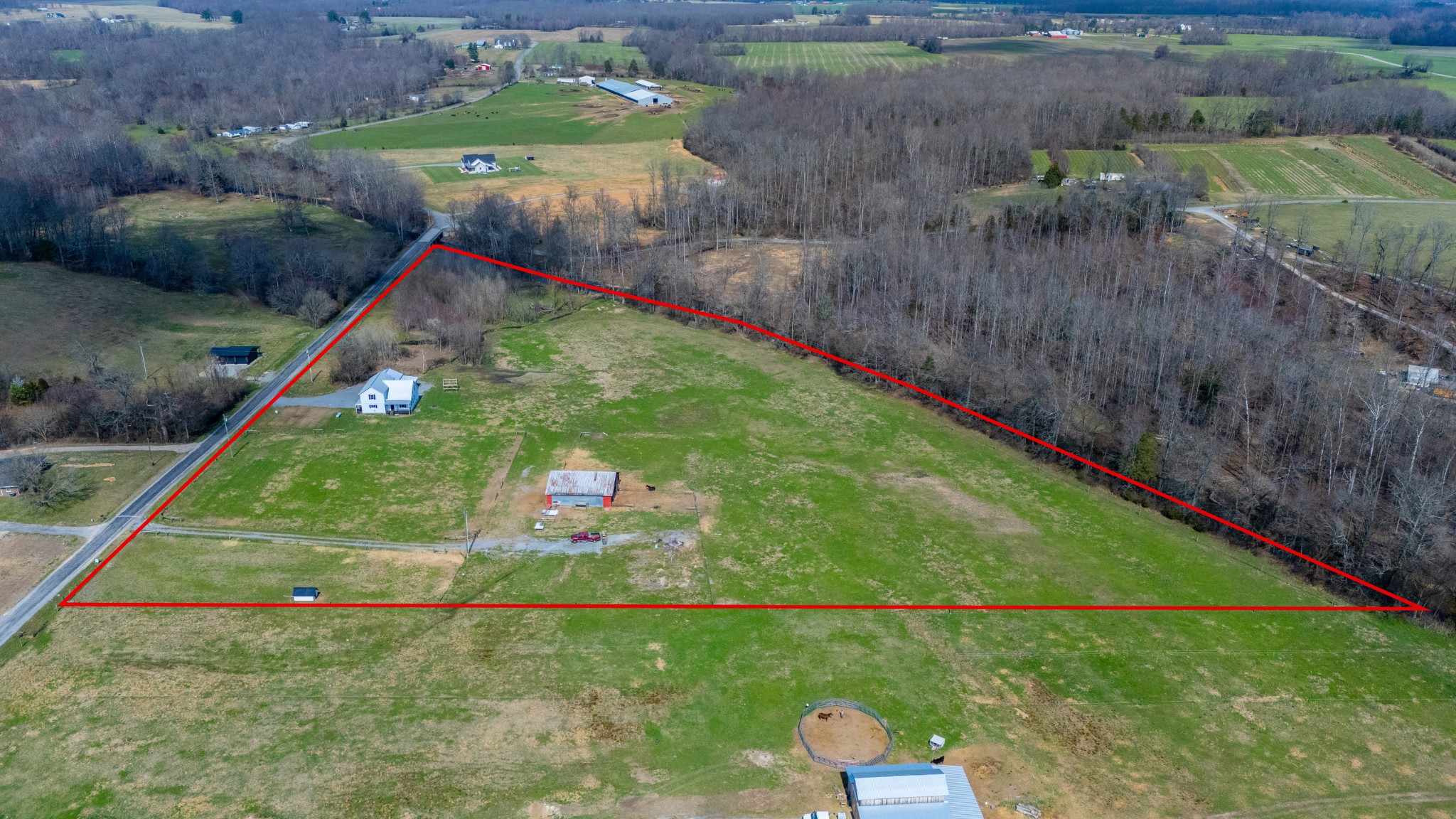 153 Lewis Road Morrison, TN 37357 - Photo 7 of 45 a view of a backyard