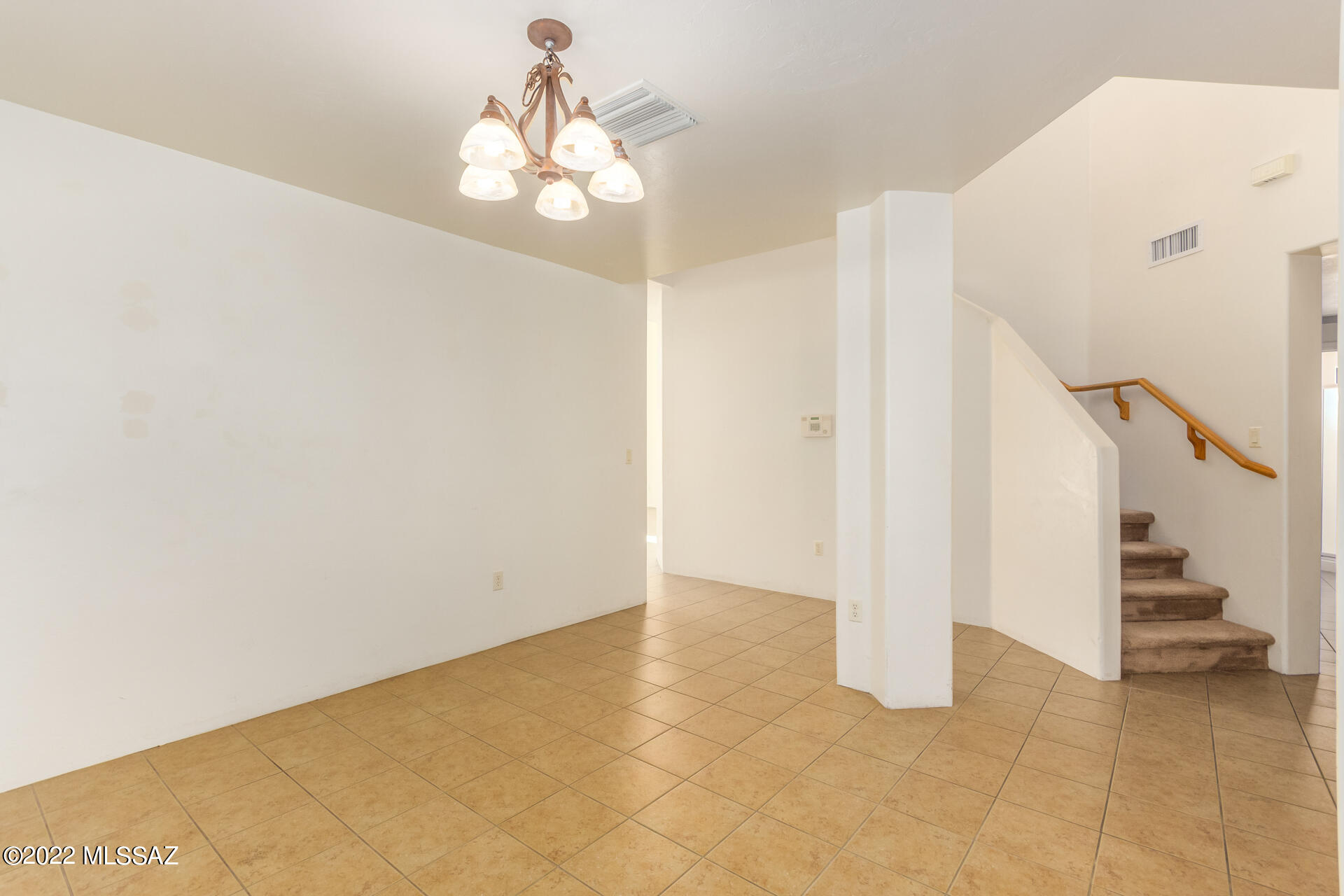 207 South Fresno Spring Way Tucson, AZ 85748 - Photo 5 of 32
