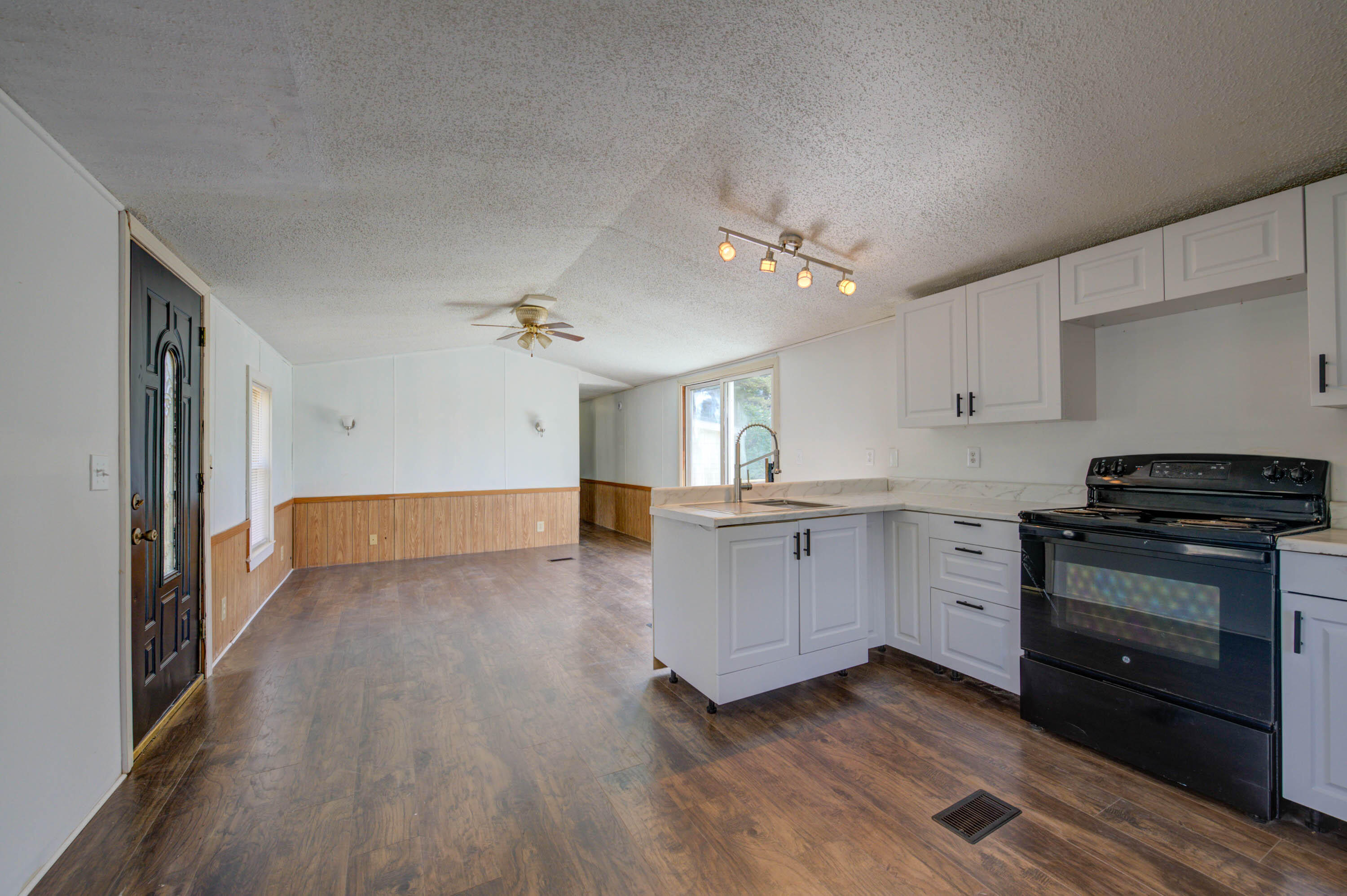 30 Costello Road Gardiner, ME 04345 - Photo 9 of 23 pic-9