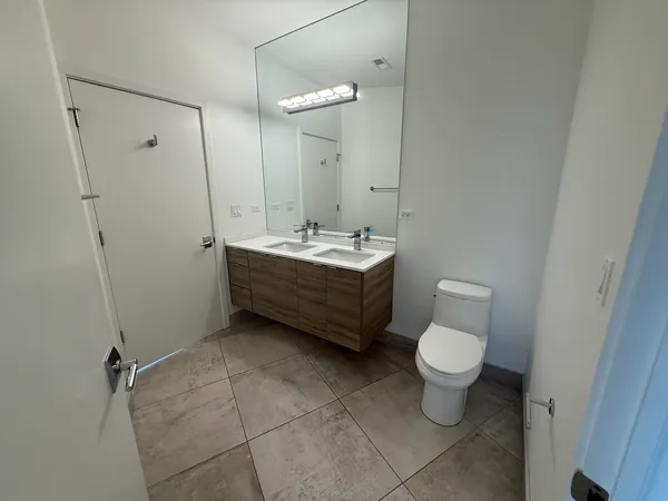 $2,850 | 3462 North Lincoln Avenue, Unit 202, Chicago, IL 60657