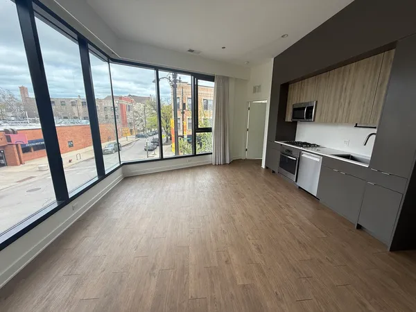 $2,850 | 3462 North Lincoln Avenue, Unit 202, Chicago, IL 60657