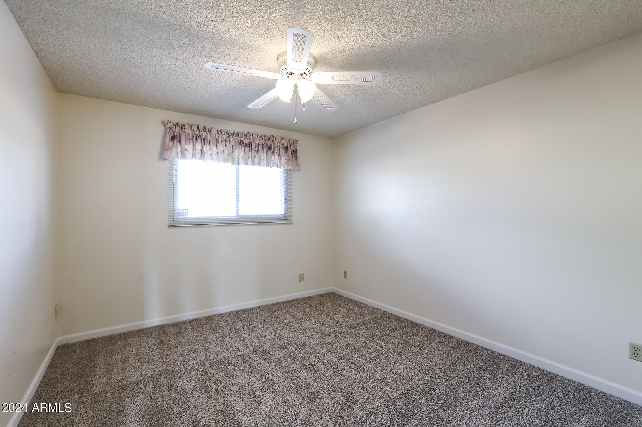 3322 West Shangri-la Road Phoenix, AZ 85029 - Photo 13 of 28 B (11)