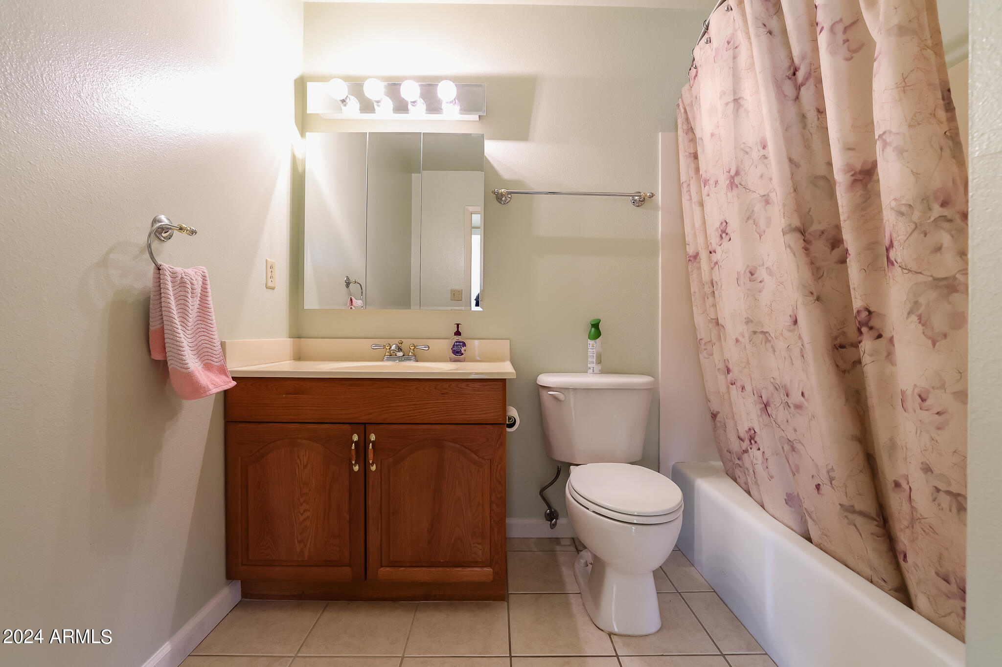 3322 West Shangri-la Road Phoenix, AZ 85029 - Photo 15 of 28 B (13)