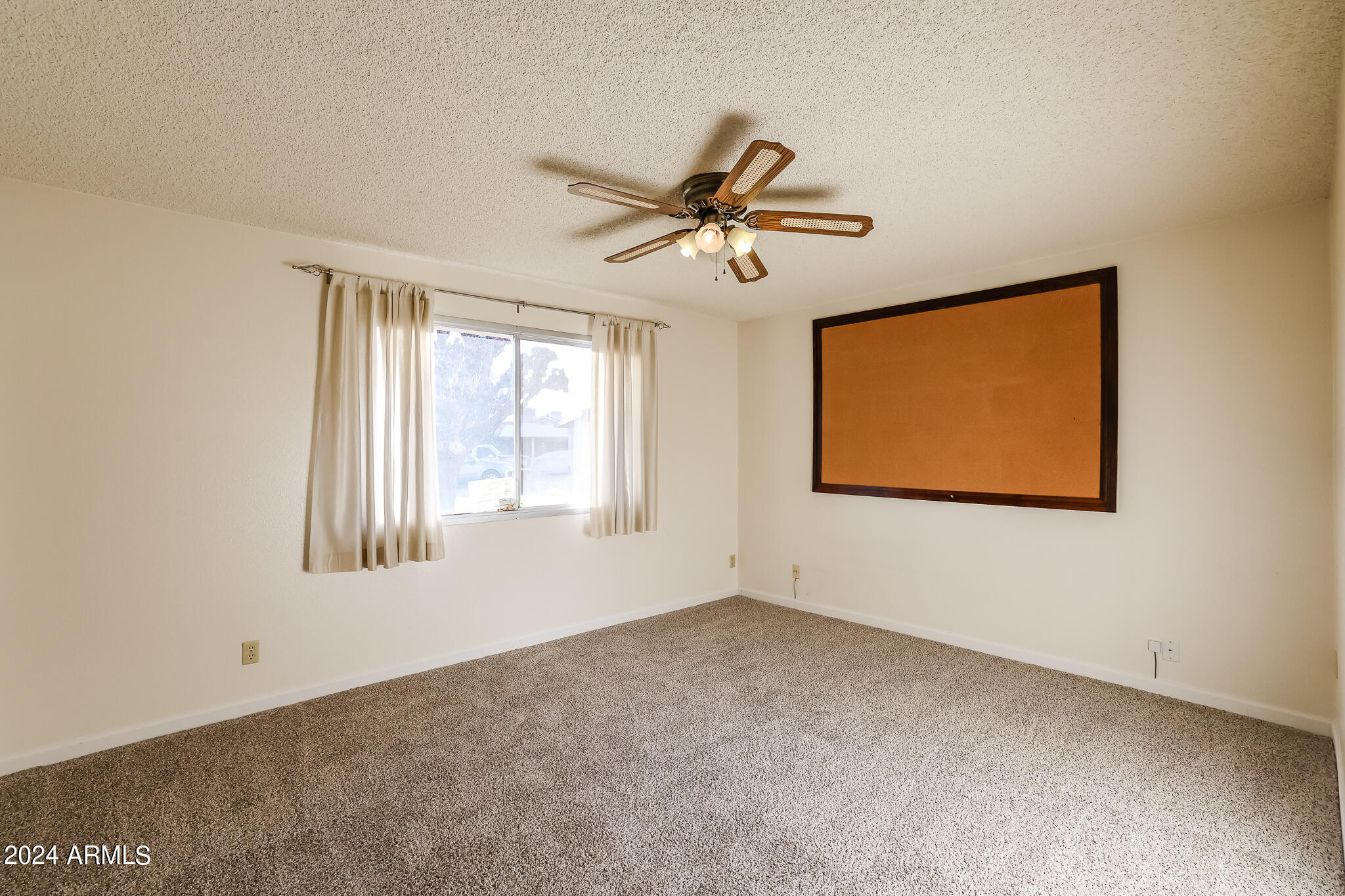 3322 West Shangri-la Road Phoenix, AZ 85029 - Photo 16 of 28 B (14)