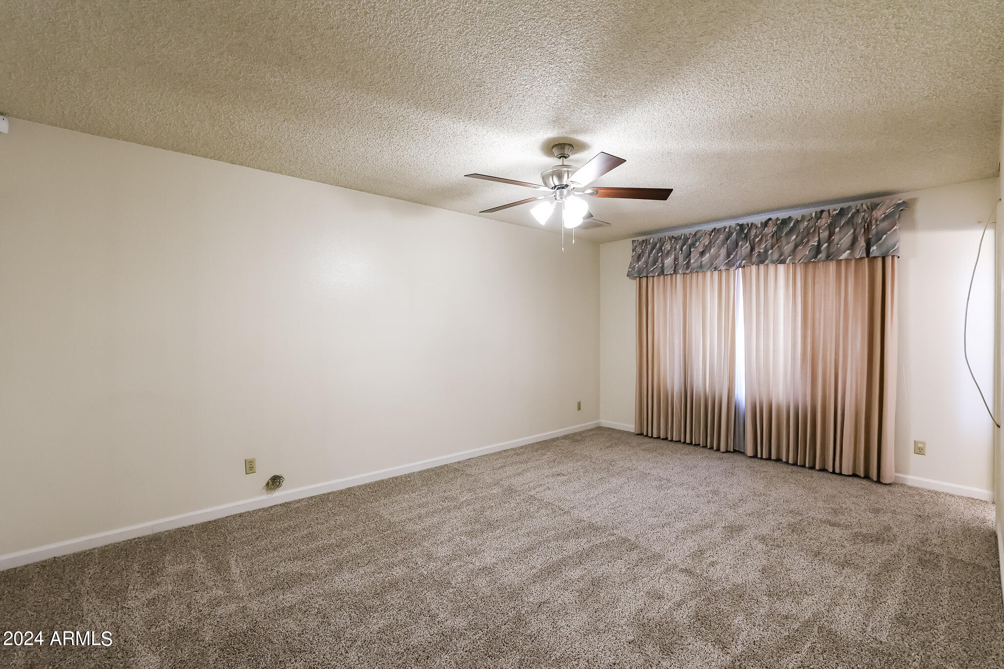 3322 West Shangri-la Road Phoenix, AZ 85029 - Photo 18 of 28 B (16)