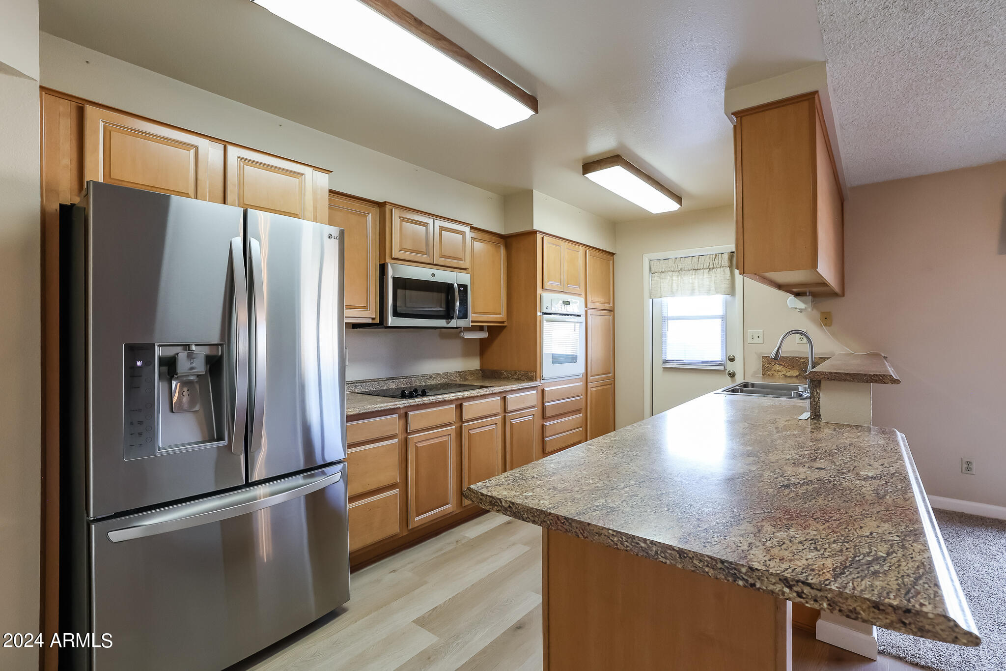 3322 West Shangri-la Road Phoenix, AZ 85029 - Photo 4 of 28 B (2)