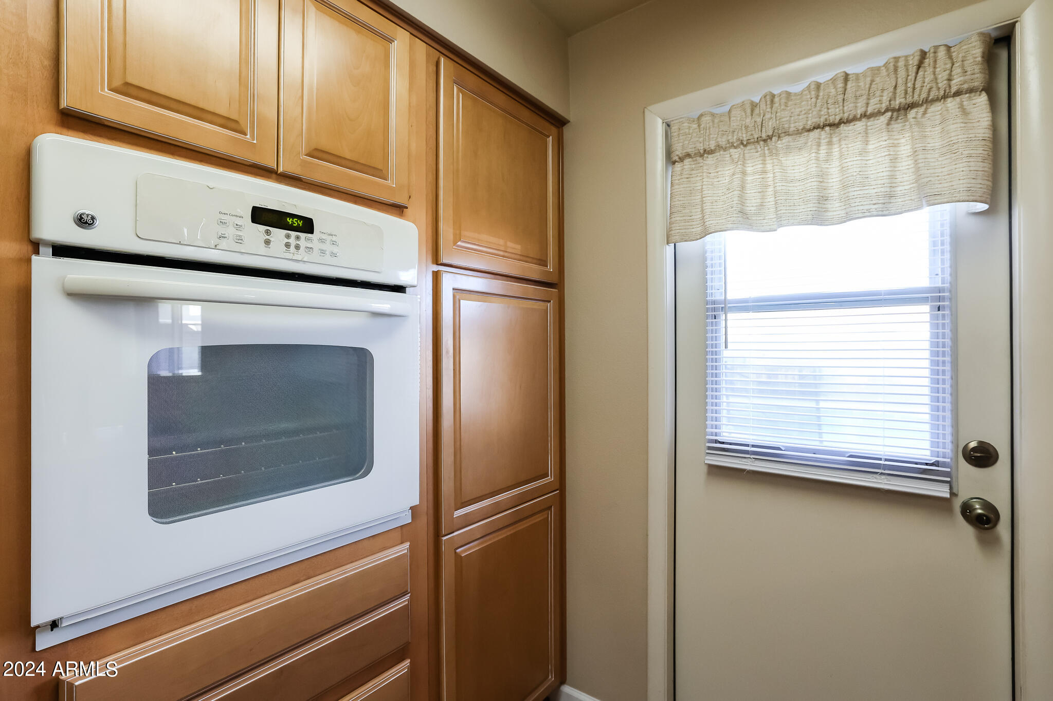 3322 West Shangri-la Road Phoenix, AZ 85029 - Photo 7 of 28 B (5)